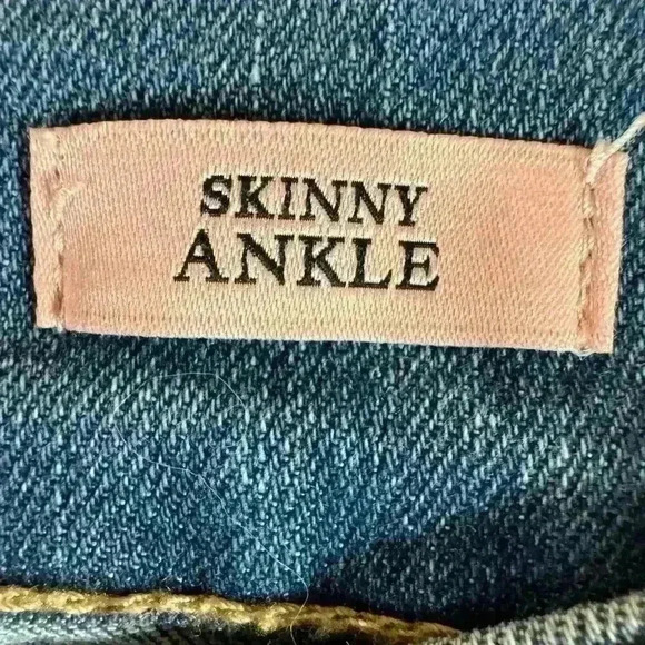 NEW WITH TAGS Juicy Couture Flaunt It Midrise Cuffed Skinny Ankle Jeans SIZE 10 - Picture 12 of 16